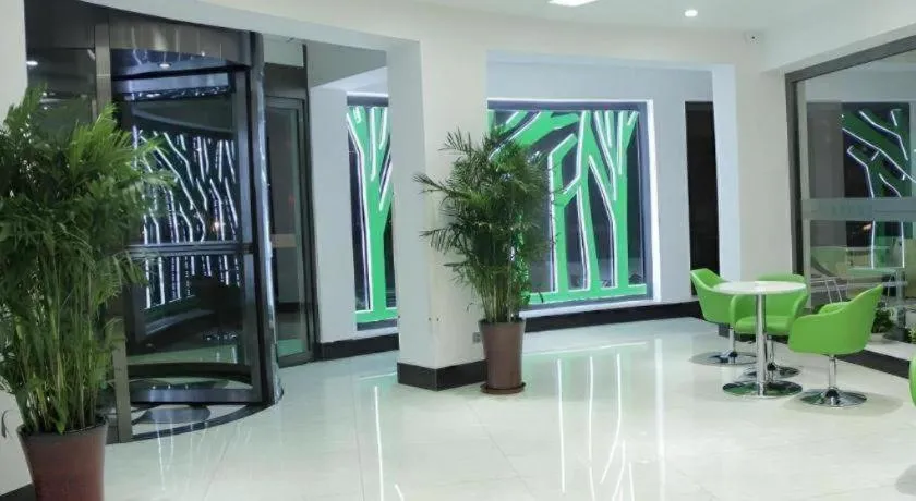 Vatica Tianjin Jinghai Bus Station Home World Plaza Hotel