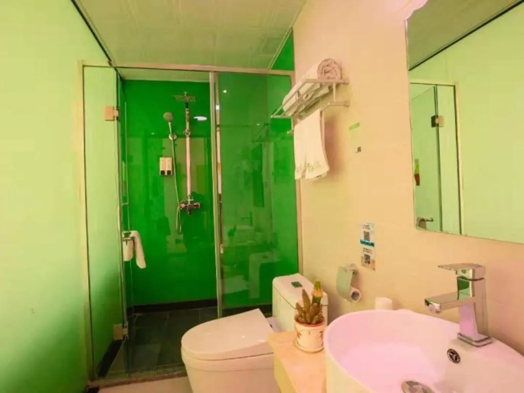 Vatica Tianjin Jinghai Bus Station Home World Plaza Hotel