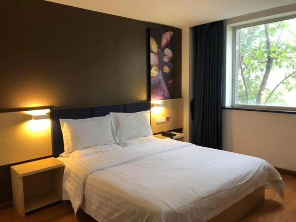 Bed in 7 Days Inn Tianjin Ancient Cultural Street Jinshiqiao Metro Station