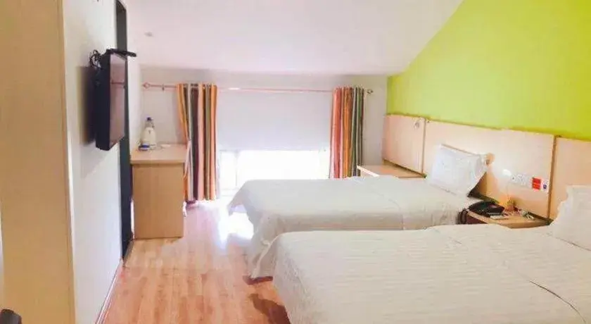 Bed in 7 Days Inn Tianjin Ancient Cultural Street Jinshiqiao Metro Station Bed in 7 Days Inn Tianjin Ancient Cultural Street Jinshiqiao Metro Station