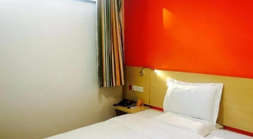 Bed in 7 Days Inn Tianjin Ancient Cultural Street Jinshiqiao Metro Station