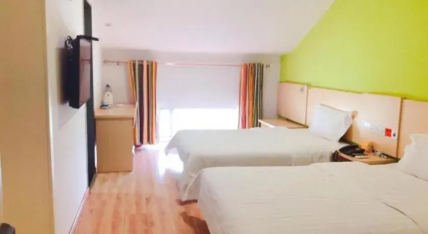 Bed in 7 Days Inn Tianjin Ancient Cultural Street Jinshiqiao Metro Station Bed in 7 Days Inn Tianjin Ancient Cultural Street Jinshiqiao Metro Station