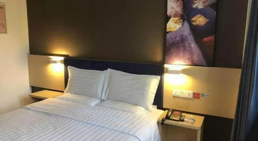 Bed in 7 Days Inn Tianjin Ancient Cultural Street Jinshiqiao Metro Station Bed in 7 Days Inn Tianjin Ancient Cultural Street Jinshiqiao Metro Station