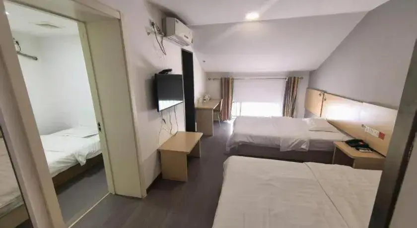 Bed in 7 Days Inn Tianjin Ancient Cultural Street Jinshiqiao Metro Station Bed in 7 Days Inn Tianjin Ancient Cultural Street Jinshiqiao Metro Station