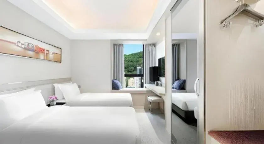 Bed in Elysion Place Hotel Causeway Bay Bed in Elysion Place Hotel Causeway Bay