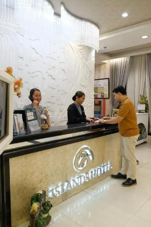 Islands Hotel