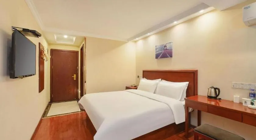 Bed in GreenTree Inn Nanjing Forestry University National Exhibition Center Express Hotel