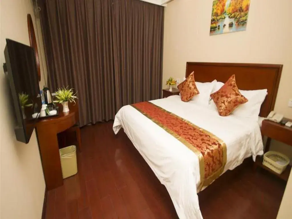 Bed in GreenTree Inn Nanjing Forestry University National Exhibition Center Express Hotel Bed in GreenTree Inn Nanjing Forestry University National Exhibition Center Express Hotel