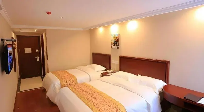 Bed in GreenTree Inn Nanjing Forestry University National Exhibition Center Express Hotel Bed in GreenTree Inn Nanjing Forestry University National Exhibition Center Express Hotel