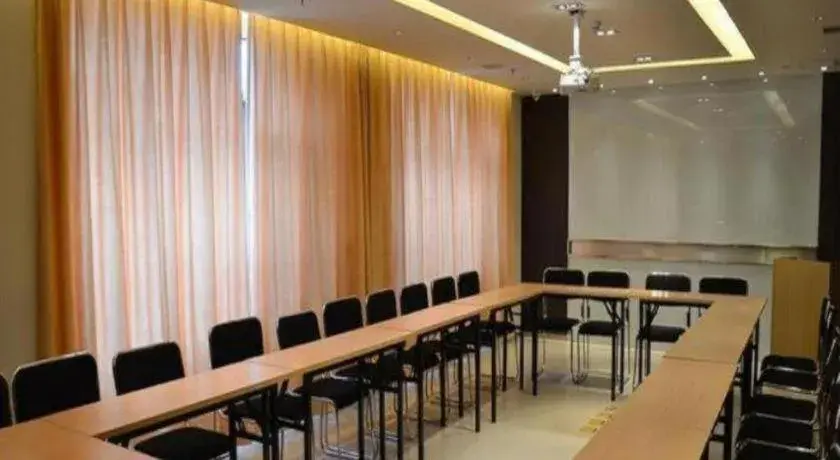 Jinjiang Inn Hohhot Dazhao Hospital Metro Station Jinjiang Inn Hohhot Dazhao Hospital Metro Station