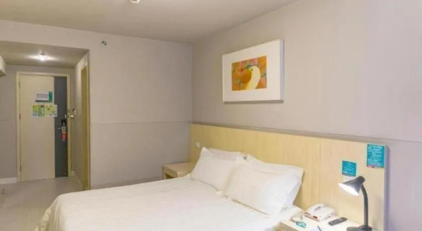 Bed in Jinjiang Inn Xuzhou Peixian Hancheng Road