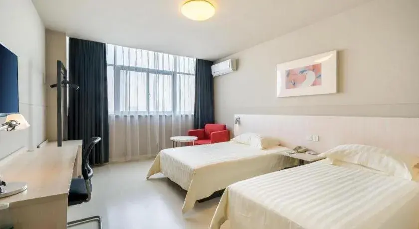 Bed in Jinjiang Inn Xuzhou Peixian Hancheng Road Bed in Jinjiang Inn Xuzhou Peixian Hancheng Road