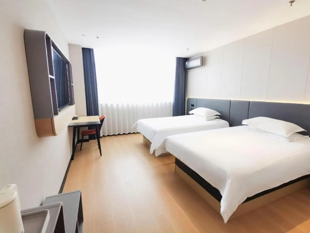 Bed in Jinjiang Inn Xuzhou Peixian Hancheng Road