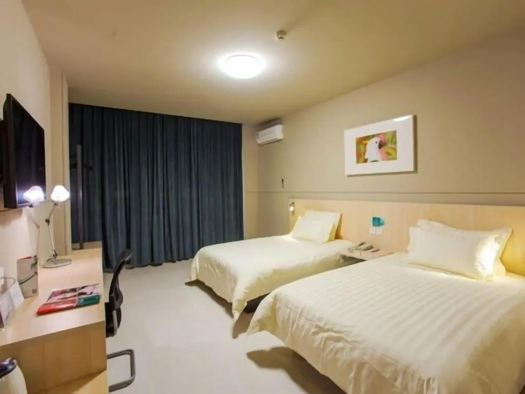 Bed in Jinjiang Inn Hotel Tianjin Xinkai Road Branch