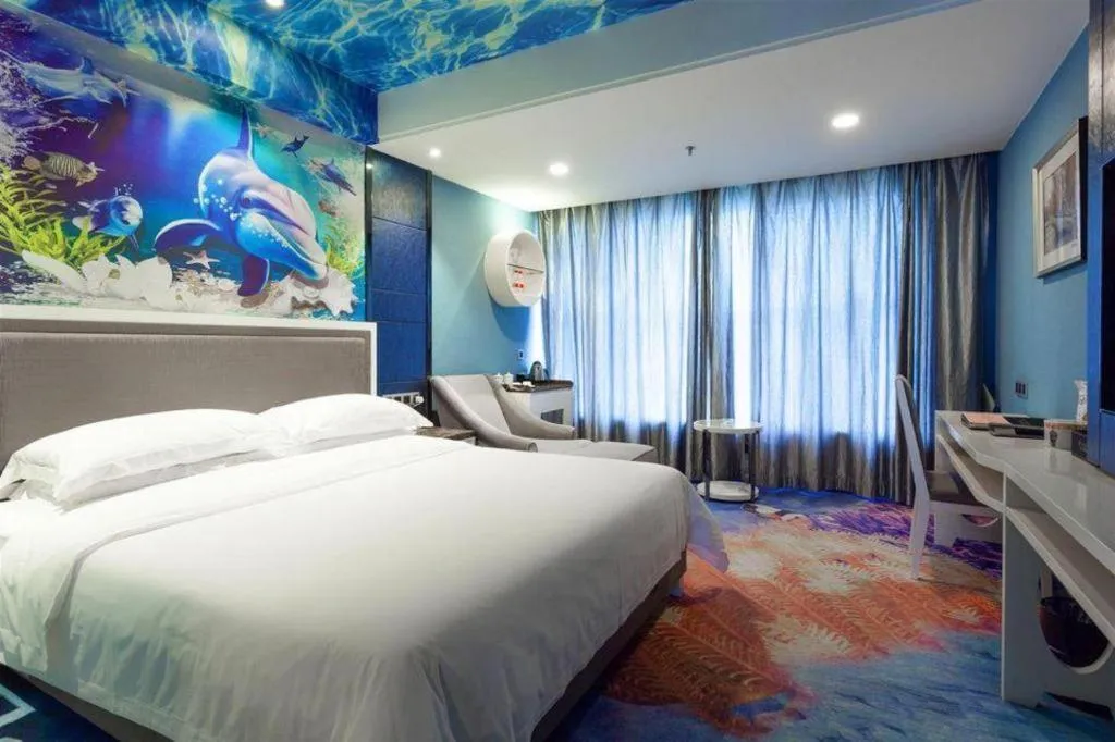 Bed in Guangzhou Rongjin hotel