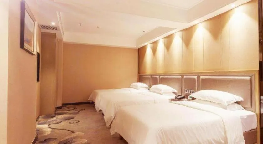 Bed in Guangzhou Rongjin hotel