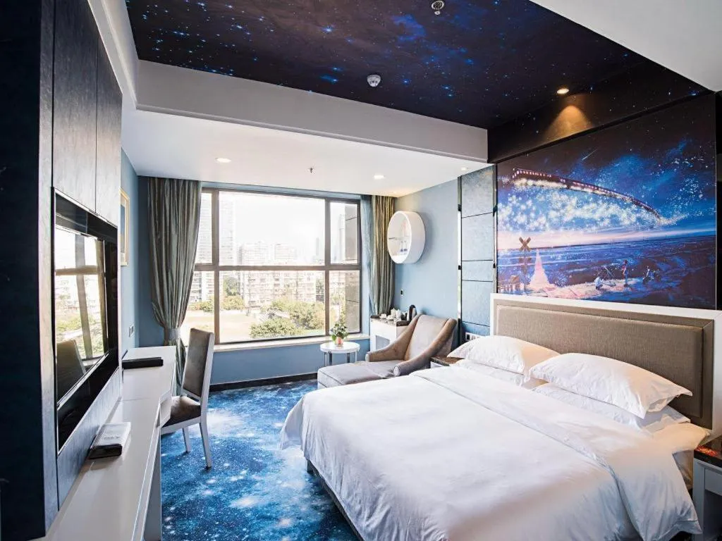 Bed in Guangzhou Rongjin hotel