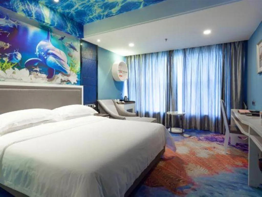 Bed in Guangzhou Rongjin hotel