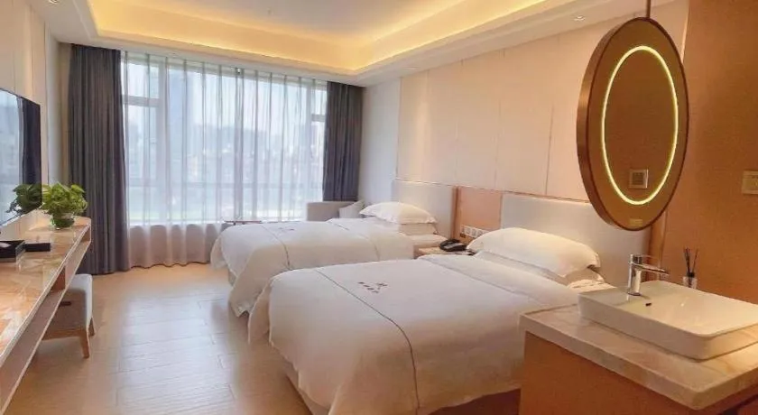 Bed in Guangzhou Rongjin hotel