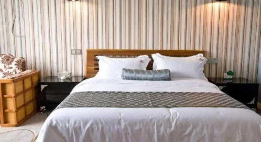 Bed in Guangzhou Impression Hotel