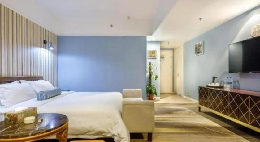 Bed in Guangzhou Impression Hotel