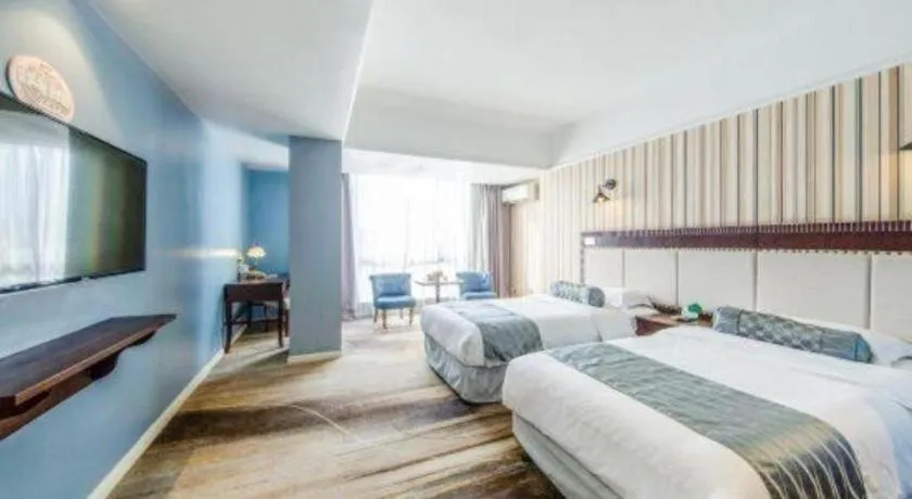 Bed in Guangzhou Impression Hotel