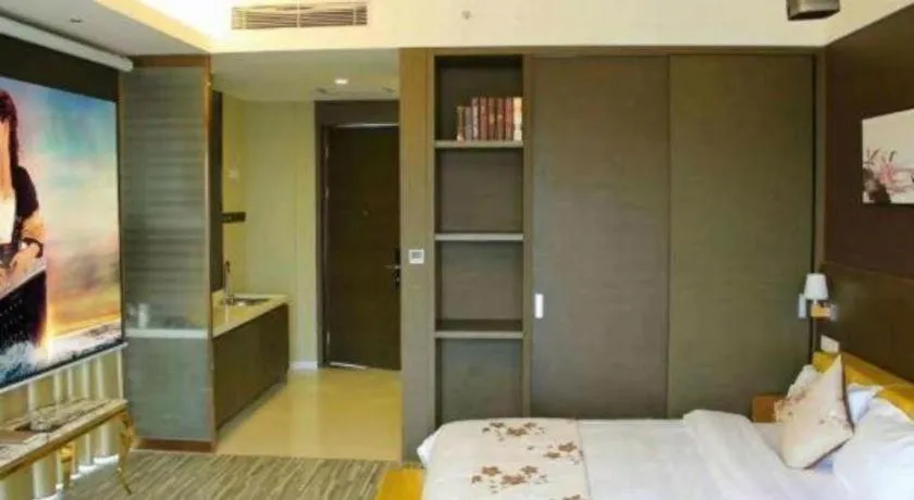 Bed in Guangzhou Impression Hotel