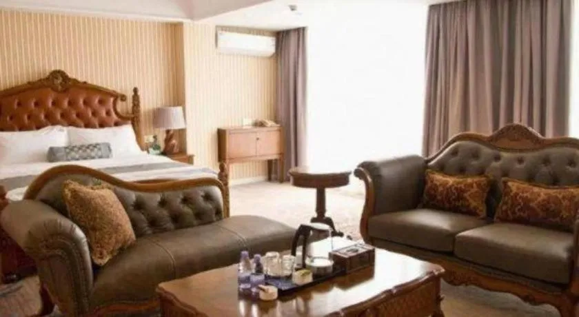 Bed in Guangzhou Impression Hotel