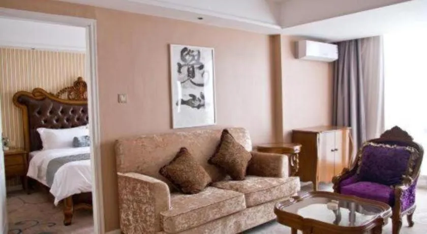 Bed in Guangzhou Impression Hotel