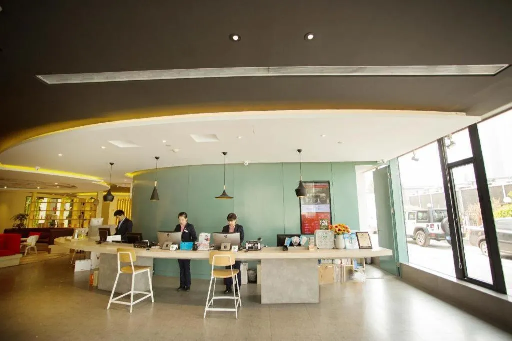 ibis Xi'an First Gaoxin RD