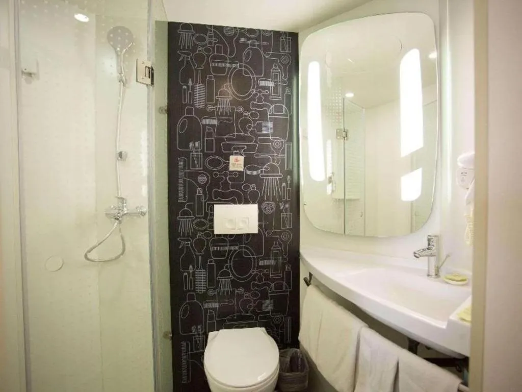 ibis Xi'an First Gaoxin RD