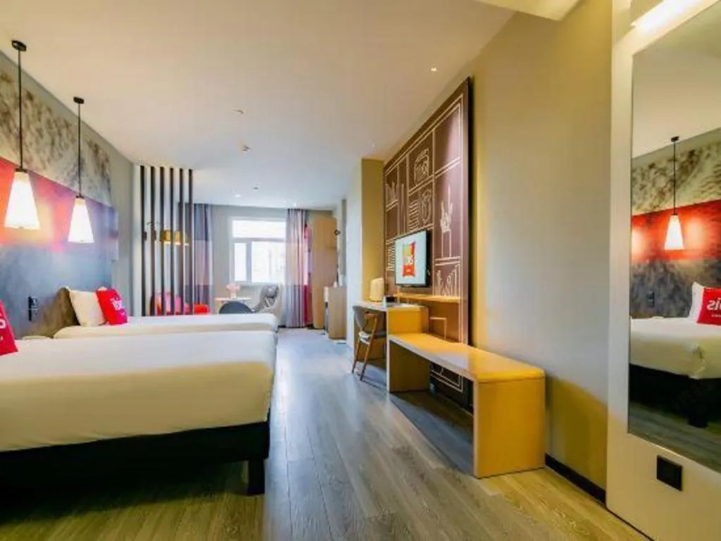 Bed in ibis Xi'an First Gaoxin RD