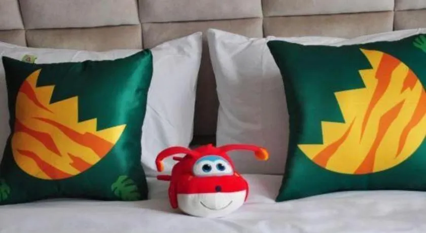 Bed in CITIC Jinling Hotel