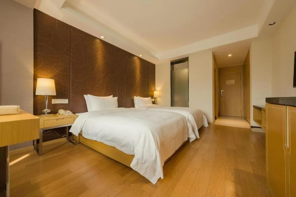 Bed in CITIC Jinling Hotel
