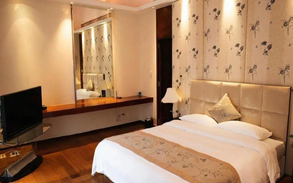 Bed in CITIC Jinling Hotel