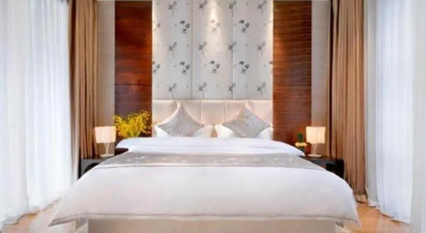 Bed in CITIC Jinling Hotel