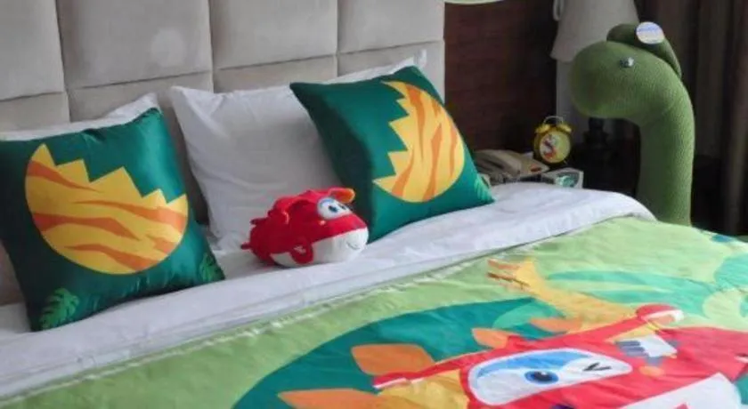 Bed in CITIC Jinling Hotel