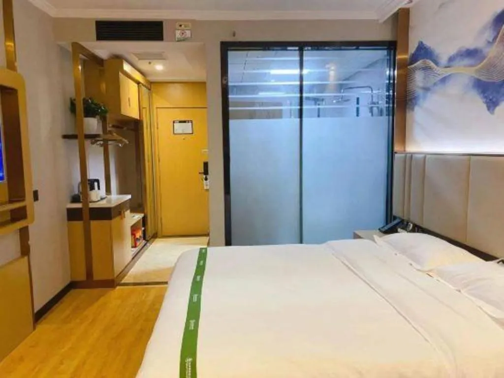 Bed in GreenTree Inn XuZhou PiZhou Dayunhe Decorative city PiXin(N) Road Express Hotel