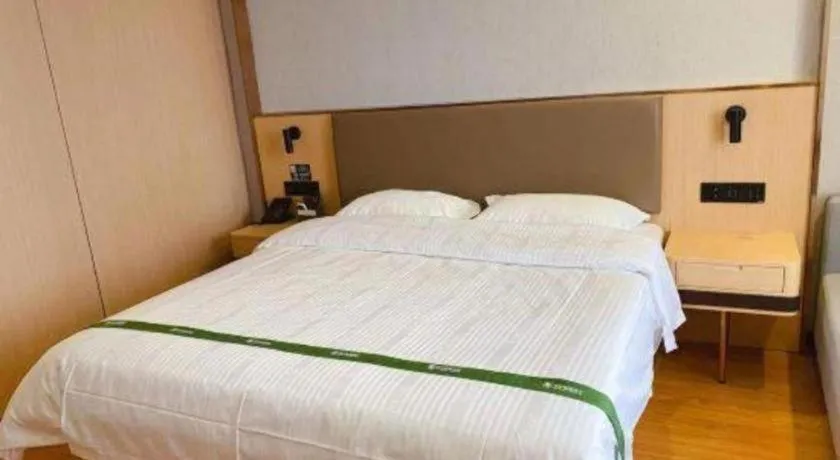 Bed in GreenTree Inn XuZhou PiZhou Dayunhe Decorative city PiXin(N) Road Express Hotel
