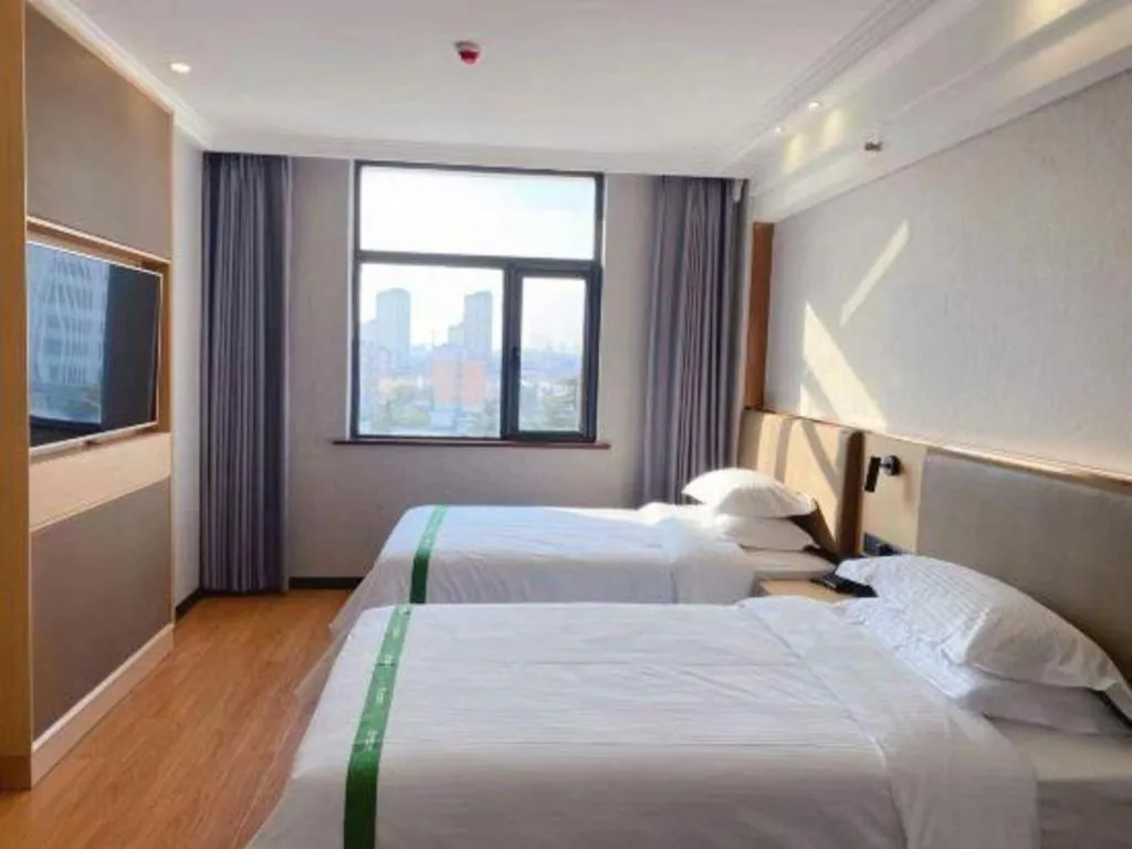 Bed in GreenTree Inn XuZhou PiZhou Dayunhe Decorative city PiXin(N) Road Express Hotel