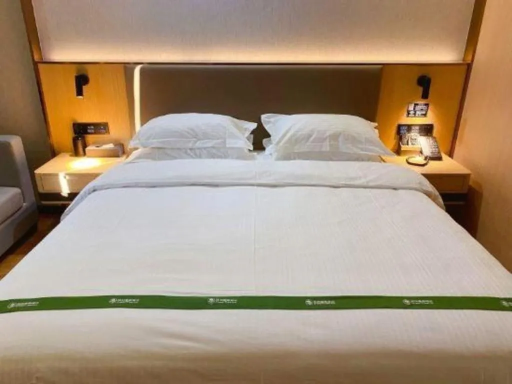 Bed in GreenTree Inn XuZhou PiZhou Dayunhe Decorative city PiXin(N) Road Express Hotel