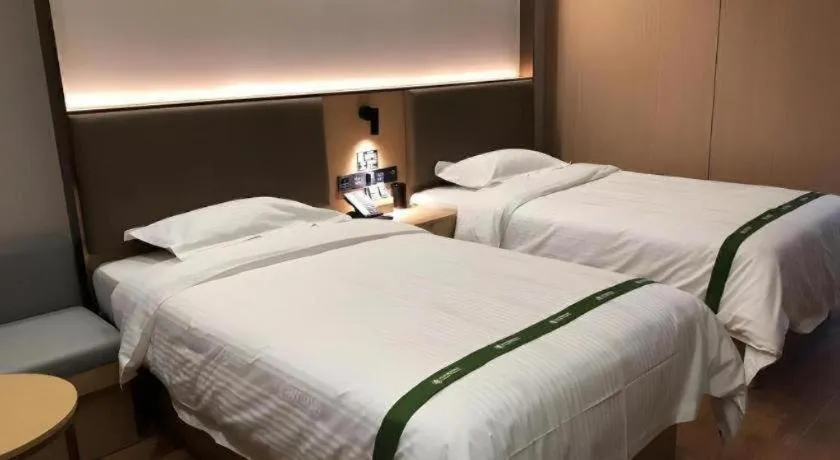 Bed in GreenTree Inn XuZhou PiZhou Dayunhe Decorative city PiXin(N) Road Express Hotel