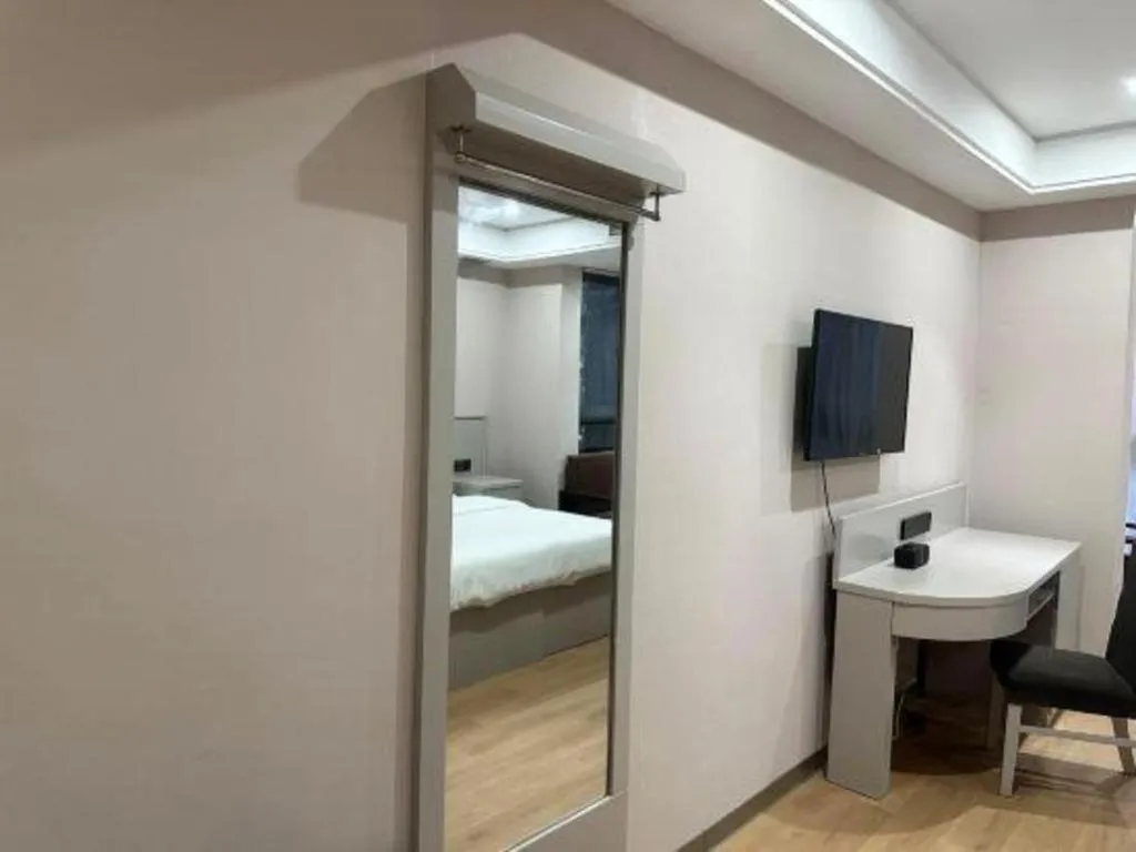 Bed in GreenTree Inn Fuyang Yijing International North Business