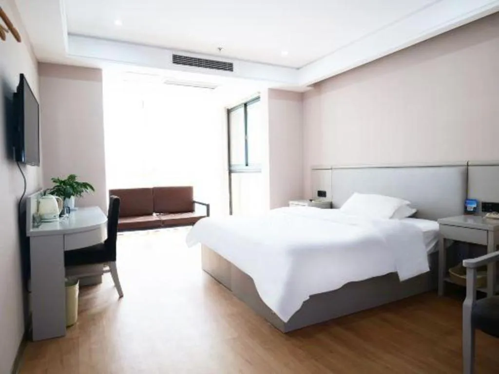 Bed in GreenTree Inn Fuyang Yijing International North Business