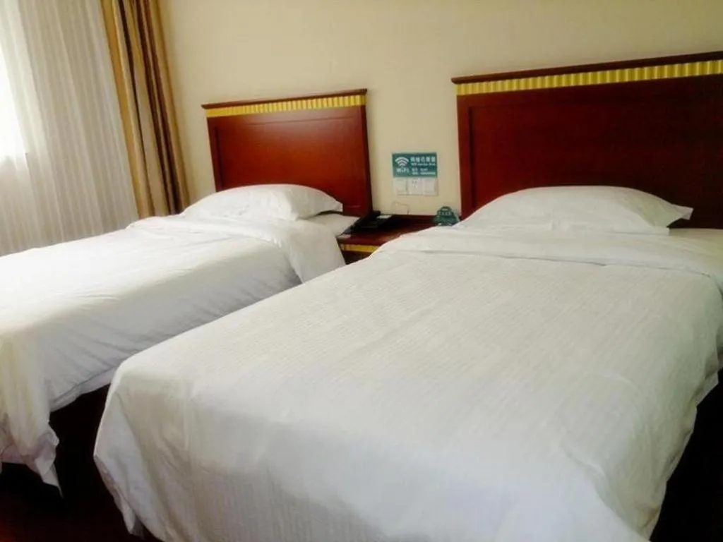 Bed in GreenTree Inn Fuyang Yijing International North Business