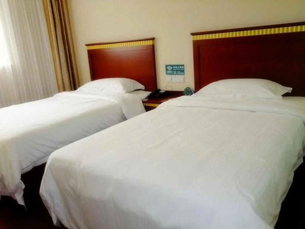 Bed in GreenTree Inn Fuyang Yijing International North Business