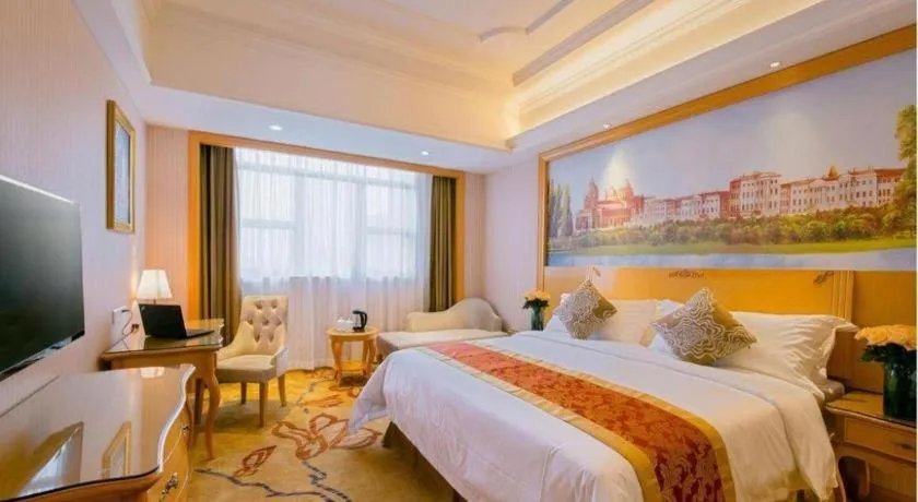 Bed in Vienna International Shenzhen Tianan Digital City