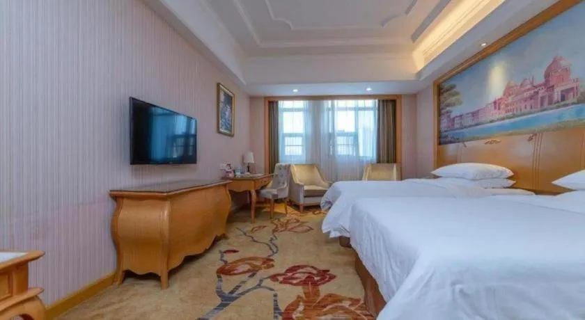 Bed in Vienna International Shenzhen Tianan Digital City