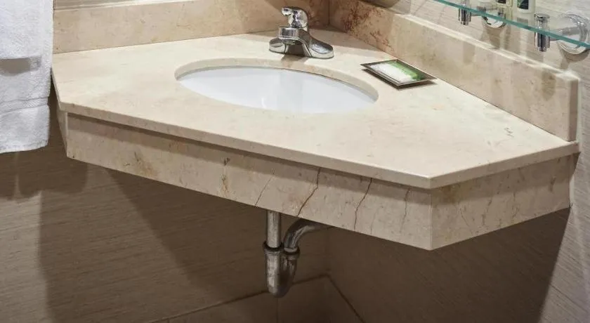 Best Western Plus Waterfront Hotel