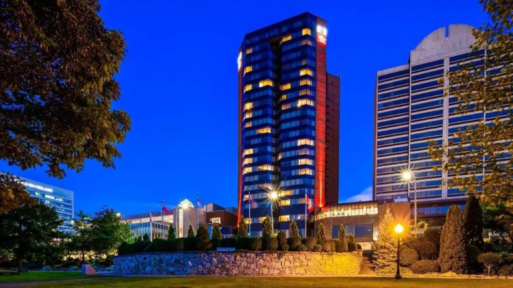 Best Western Plus Waterfront Hotel